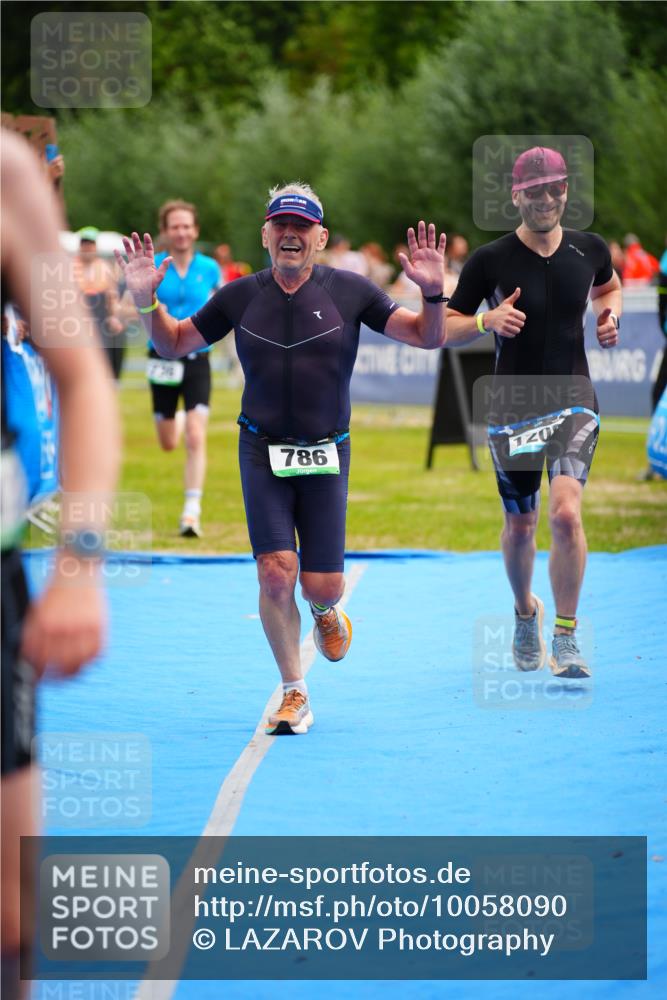 30.08.2026 - Elbe Triathlon Hamburg LAZAROV Photography http://msf.ph/oto/10058090 30.08.2026 11:25:00 Ziel 605, 712, 736, 786, 856, 1208 meine-sportfotos.de