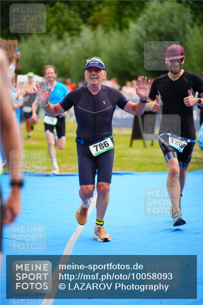 30.08.2026 - Elbe Triathlon Hamburg LAZAROV Photography http://msf.ph/oto/10058093 30.08.2026 11:25:01 Ziel 605, 712, 736, 786, 1208 meine-sportfotos.de