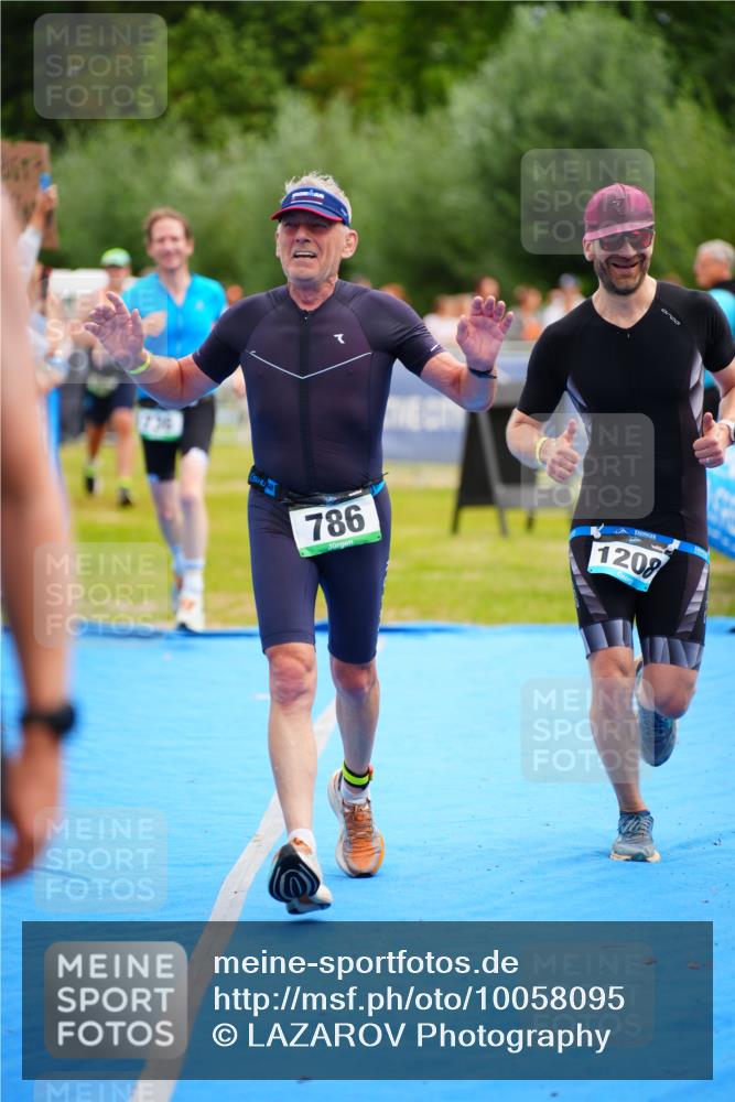 30.08.2026 - Elbe Triathlon Hamburg LAZAROV Photography http://msf.ph/oto/10058095 30.08.2026 11:25:01 Ziel 605, 712, 736, 786, 1208 meine-sportfotos.de