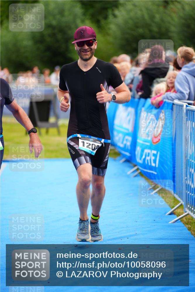 30.08.2026 - Elbe Triathlon Hamburg LAZAROV Photography http://msf.ph/oto/10058096 30.08.2026 11:25:02 Ziel 605, 736, 786, 1208 meine-sportfotos.de