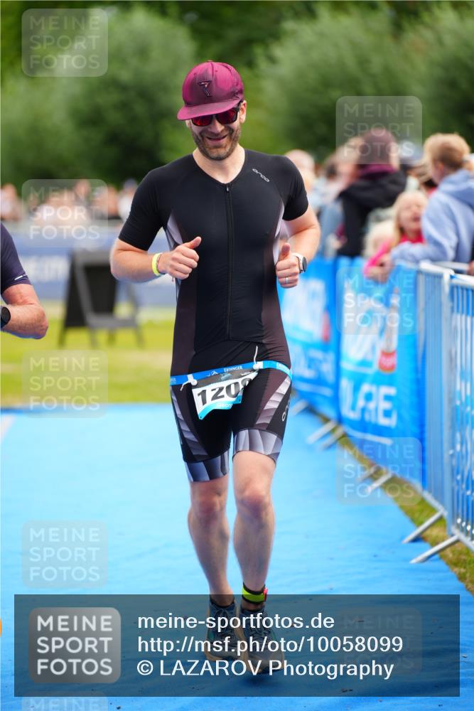 30.08.2026 - Elbe Triathlon Hamburg LAZAROV Photography http://msf.ph/oto/10058099 30.08.2026 11:25:02 Ziel 605, 736, 786, 1208 meine-sportfotos.de