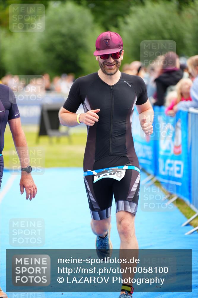 30.08.2026 - Elbe Triathlon Hamburg LAZAROV Photography http://msf.ph/oto/10058100 30.08.2026 11:25:02 Ziel 605, 736, 786, 1208 meine-sportfotos.de