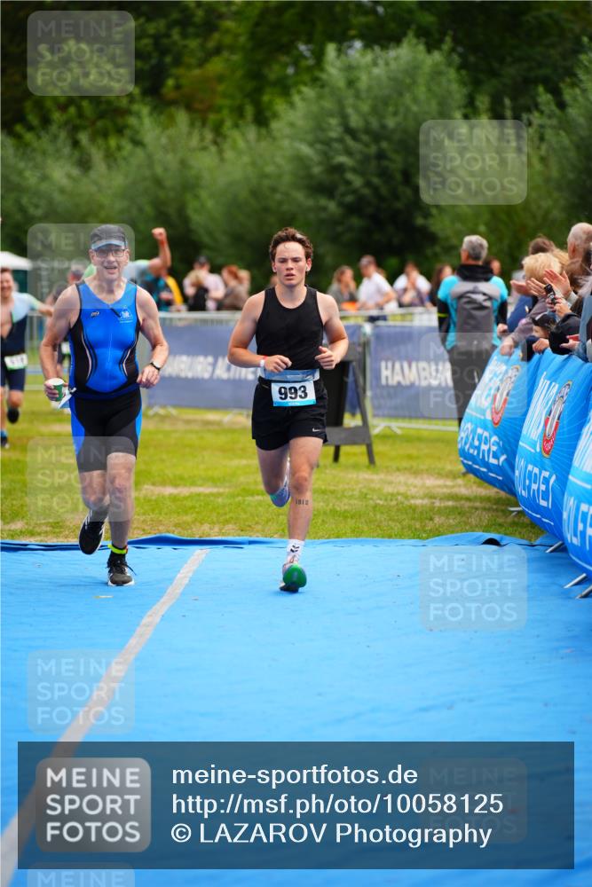 30.08.2026 - Elbe Triathlon Hamburg LAZAROV Photography http://msf.ph/oto/10058125 30.08.2026 11:25:14 Ziel 475, 618, 783, 993 meine-sportfotos.de