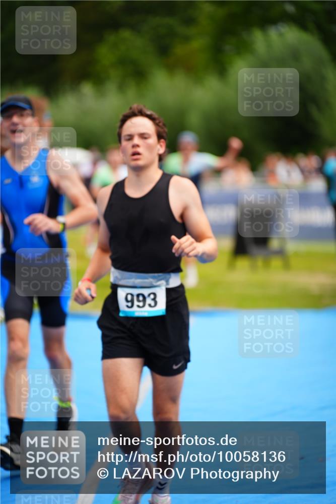 30.08.2026 - Elbe Triathlon Hamburg LAZAROV Photography http://msf.ph/oto/10058136 30.08.2026 11:25:17 Ziel 475, 618, 721, 783, 993, 1007 meine-sportfotos.de