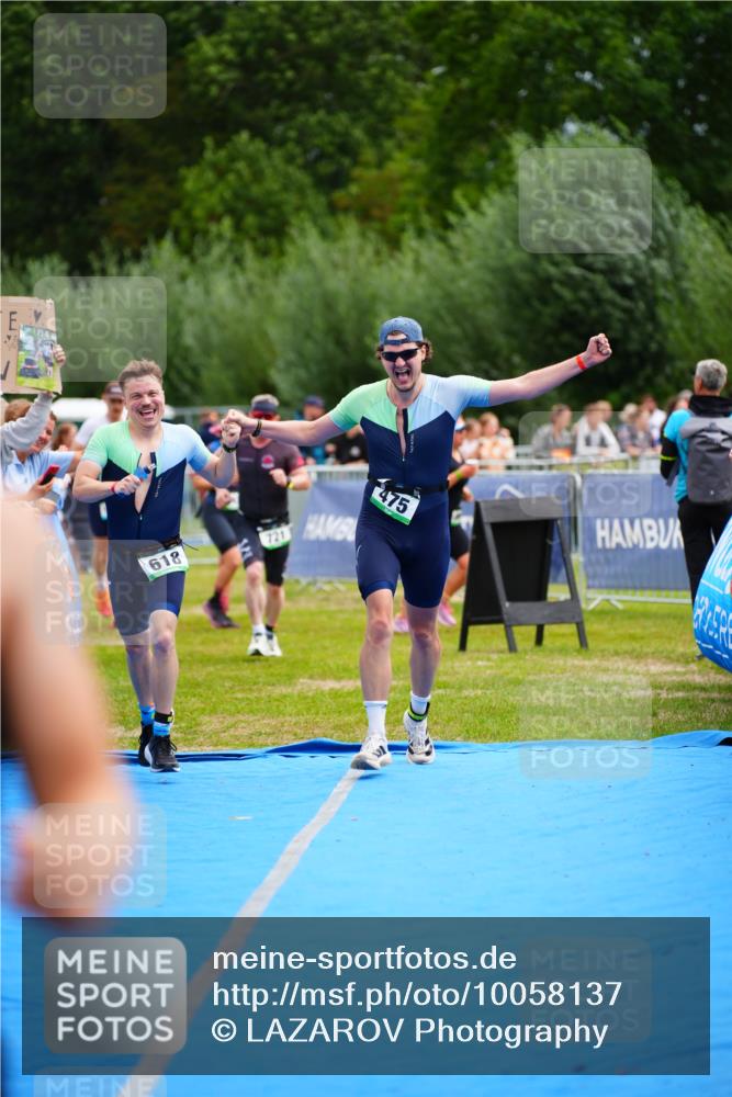 30.08.2026 - Elbe Triathlon Hamburg LAZAROV Photography http://msf.ph/oto/10058137 30.08.2026 11:25:19 Ziel 475, 618, 721, 783, 993, 1007 meine-sportfotos.de