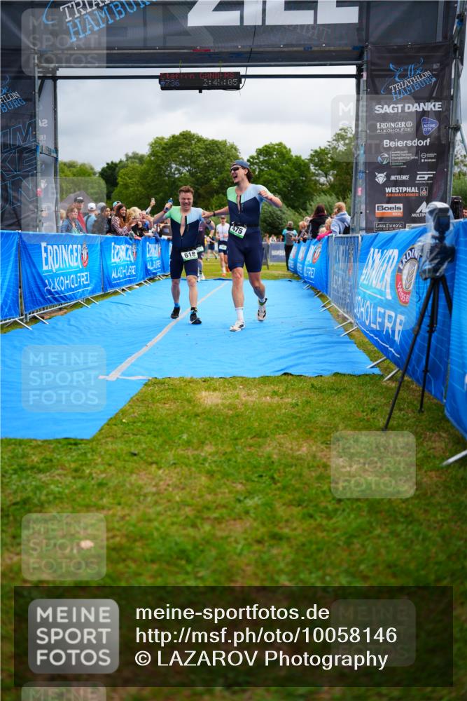 30.08.2026 - Elbe Triathlon Hamburg LAZAROV Photography http://msf.ph/oto/10058146 30.08.2026 11:25:22 Ziel 475, 618, 721, 1007 meine-sportfotos.de