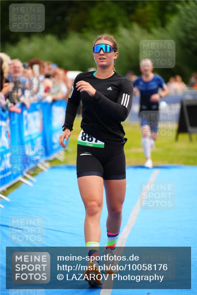 30.08.2026 - Elbe Triathlon Hamburg LAZAROV Photography http://msf.ph/oto/10058176 30.08.2026 11:25:38 Ziel 887, 1144, 1290, 1896 meine-sportfotos.de