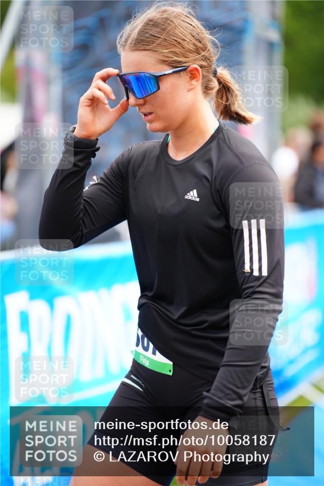 30.08.2026 - Elbe Triathlon Hamburg LAZAROV Photography http://msf.ph/oto/10058187 30.08.2026 11:25:44 Ziel 556, 576, 948, 1144, 1896 meine-sportfotos.de