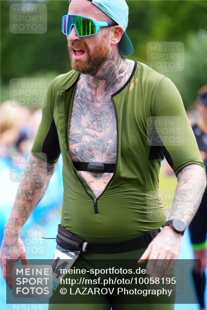 30.08.2026 - Elbe Triathlon Hamburg LAZAROV Photography http://msf.ph/oto/10058195 30.08.2026 11:25:50 Ziel 556, 576, 948 meine-sportfotos.de