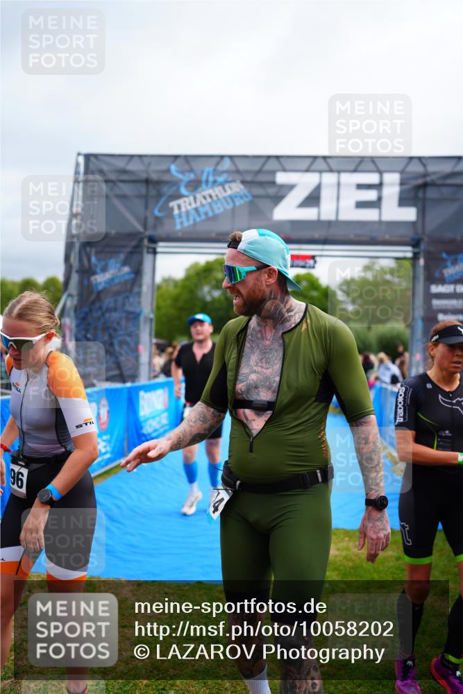 30.08.2026 - Elbe Triathlon Hamburg LAZAROV Photography http://msf.ph/oto/10058202 30.08.2026 11:25:52 Ziel 556, 576, 948, 1219 meine-sportfotos.de
