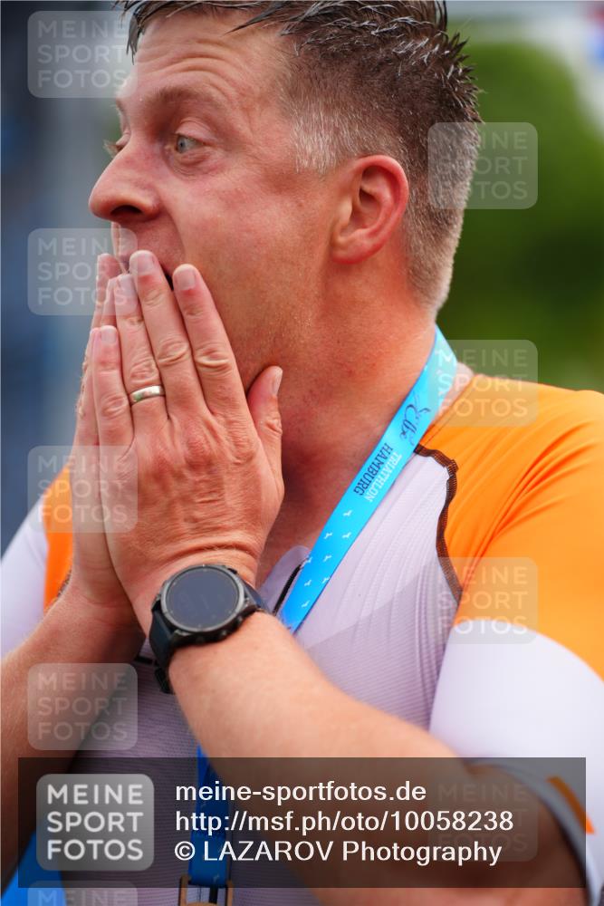30.08.2026 - Elbe Triathlon Hamburg LAZAROV Photography http://msf.ph/oto/10058238 30.08.2026 11:26:23 Ziel 1079, 1198, 1217 meine-sportfotos.de