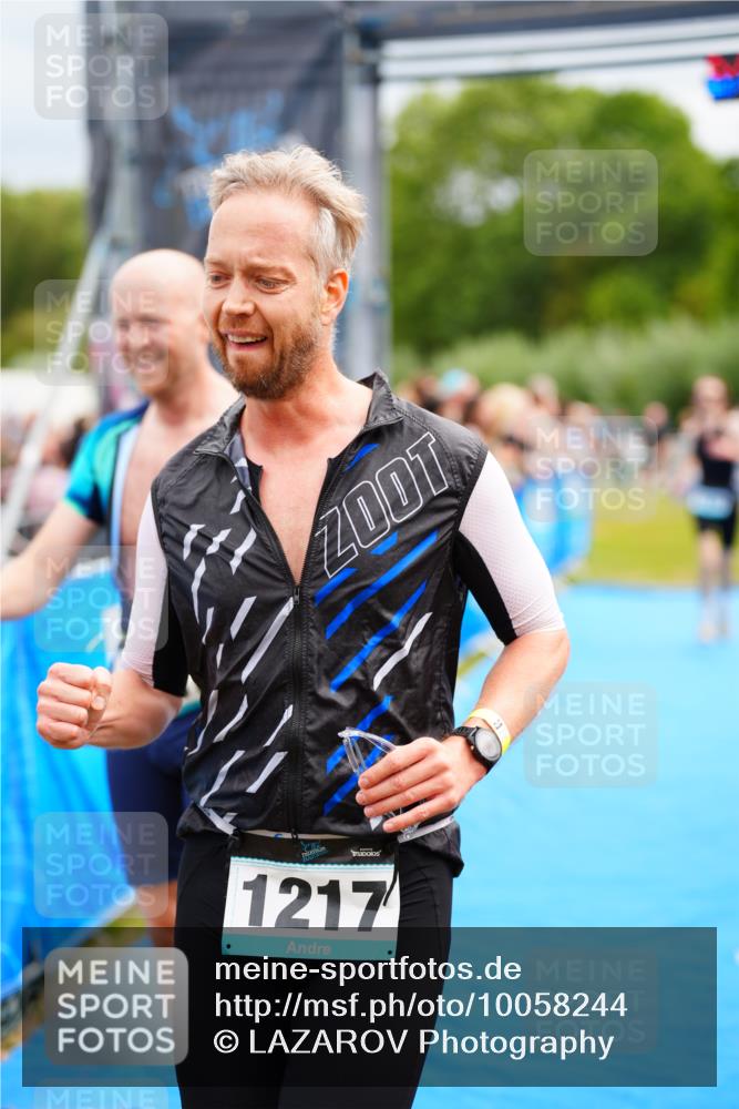 30.08.2026 - Elbe Triathlon Hamburg LAZAROV Photography http://msf.ph/oto/10058244 30.08.2026 11:26:26 Ziel 514, 1079, 1198, 1217 meine-sportfotos.de