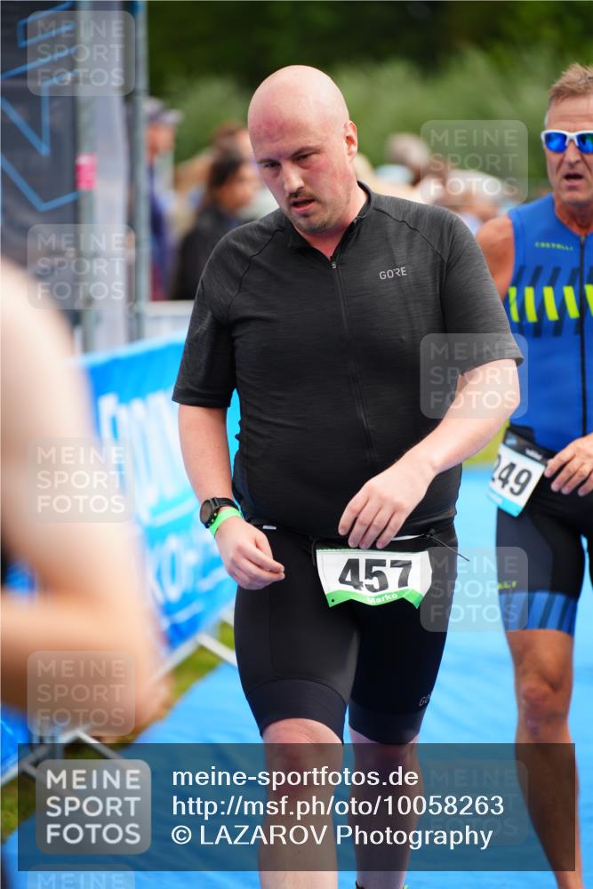 30.08.2026 - Elbe Triathlon Hamburg LAZAROV Photography http://msf.ph/oto/10058263 30.08.2026 11:26:37 Ziel 457, 782, 1249 meine-sportfotos.de