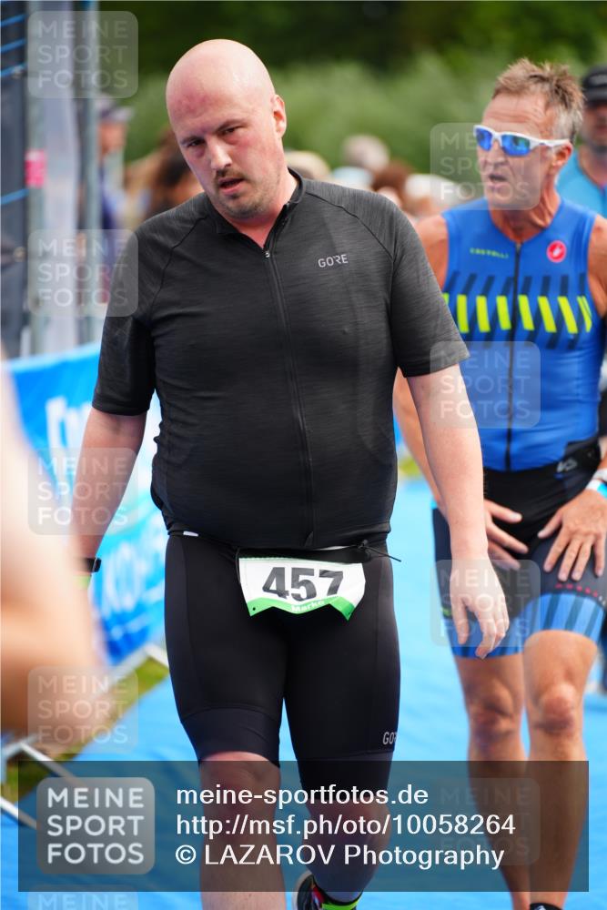 30.08.2026 - Elbe Triathlon Hamburg LAZAROV Photography http://msf.ph/oto/10058264 30.08.2026 11:26:37 Ziel 457, 782, 1249 meine-sportfotos.de