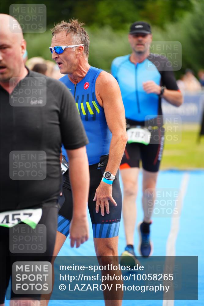 30.08.2026 - Elbe Triathlon Hamburg LAZAROV Photography http://msf.ph/oto/10058265 30.08.2026 11:26:38 Ziel 457, 782, 1249 meine-sportfotos.de