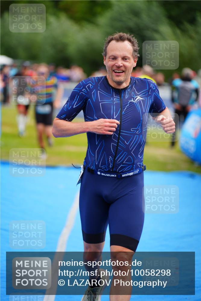30.08.2026 - Elbe Triathlon Hamburg LAZAROV Photography http://msf.ph/oto/10058298 30.08.2026 11:26:58 Ziel 702, 1172, 1203, 1275 meine-sportfotos.de