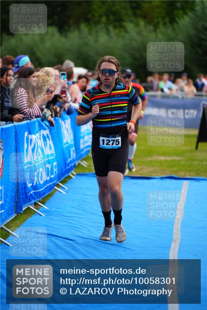 30.08.2026 - Elbe Triathlon Hamburg LAZAROV Photography http://msf.ph/oto/10058301 30.08.2026 11:27:00 Ziel 702, 1172, 1194, 1203, 1275 meine-sportfotos.de