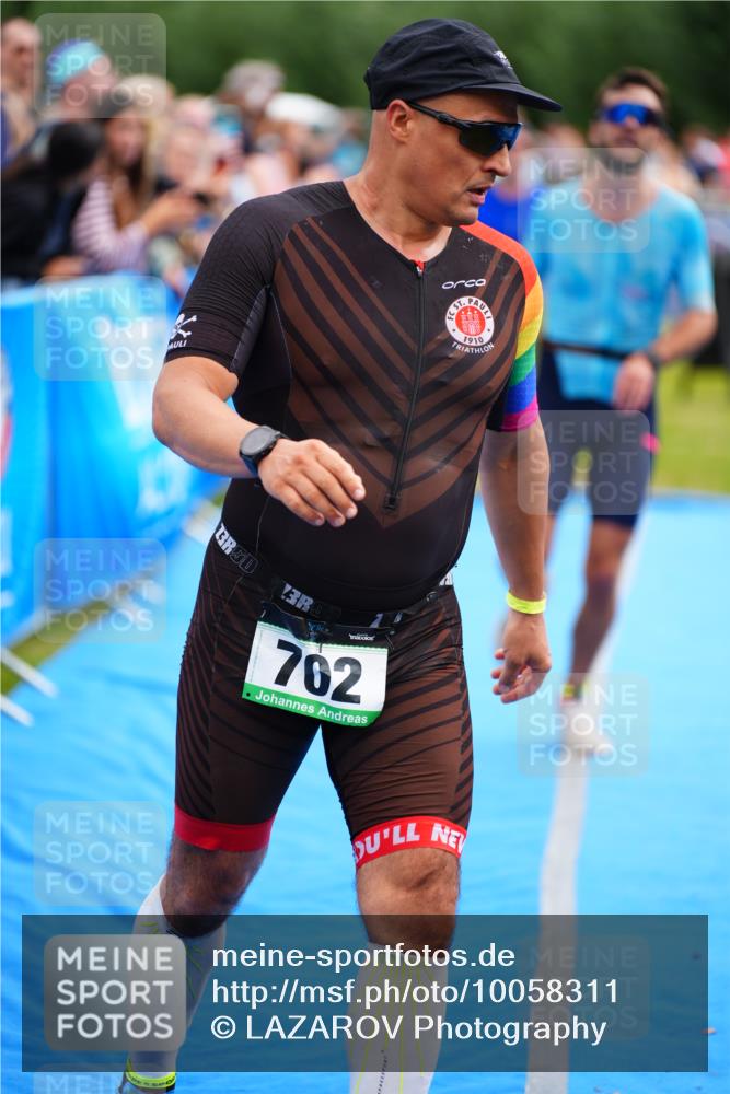 30.08.2026 - Elbe Triathlon Hamburg LAZAROV Photography http://msf.ph/oto/10058311 30.08.2026 11:27:05 Ziel 702, 1110, 1172, 1194 meine-sportfotos.de