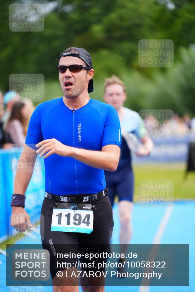 30.08.2026 - Elbe Triathlon Hamburg LAZAROV Photography http://msf.ph/oto/10058322 30.08.2026 11:27:10 Ziel 1110, 1194, 1320 meine-sportfotos.de