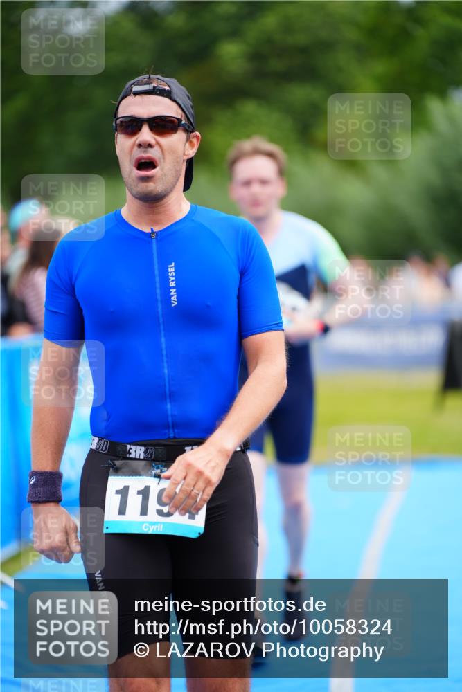 30.08.2026 - Elbe Triathlon Hamburg LAZAROV Photography http://msf.ph/oto/10058324 30.08.2026 11:27:10 Ziel 1110, 1194, 1320 meine-sportfotos.de