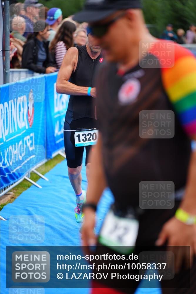 30.08.2026 - Elbe Triathlon Hamburg LAZAROV Photography http://msf.ph/oto/10058337 30.08.2026 11:27:18 Ziel 1320 meine-sportfotos.de
