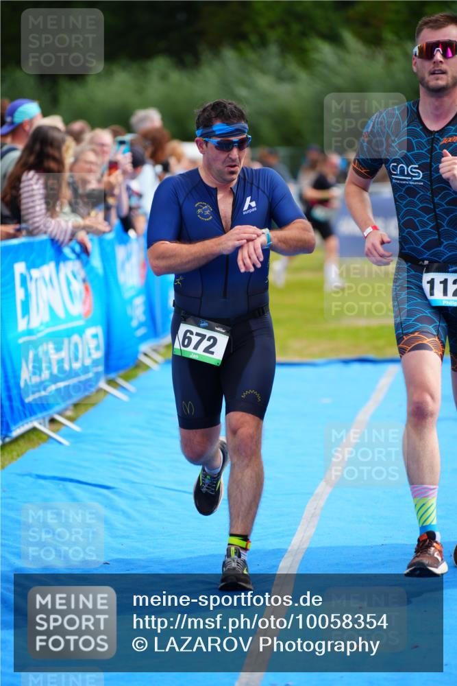 30.08.2026 - Elbe Triathlon Hamburg LAZAROV Photography http://msf.ph/oto/10058354 30.08.2026 11:27:36 Ziel 672, 1074, 1121, 1134, 1178 meine-sportfotos.de