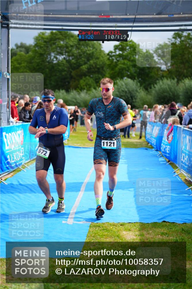 30.08.2026 - Elbe Triathlon Hamburg LAZAROV Photography http://msf.ph/oto/10058357 30.08.2026 11:27:37 Ziel 364, 672, 1074, 1121, 1134 meine-sportfotos.de