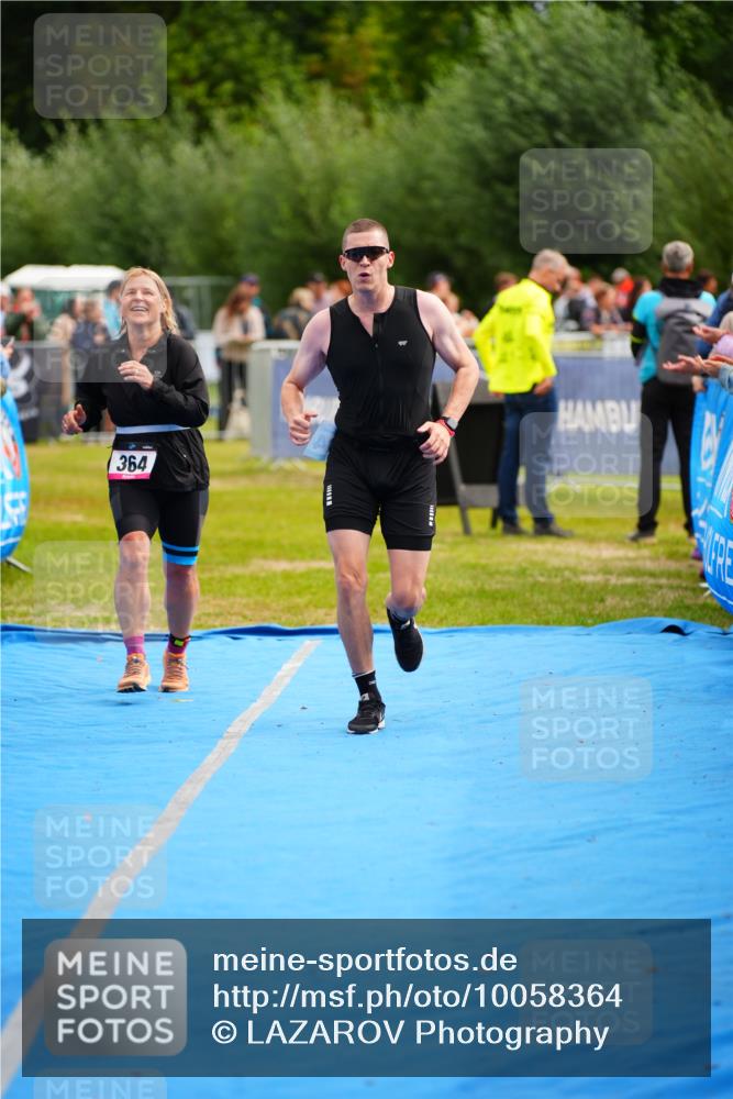 30.08.2026 - Elbe Triathlon Hamburg LAZAROV Photography http://msf.ph/oto/10058364 30.08.2026 11:27:43 Ziel 364, 1074 meine-sportfotos.de