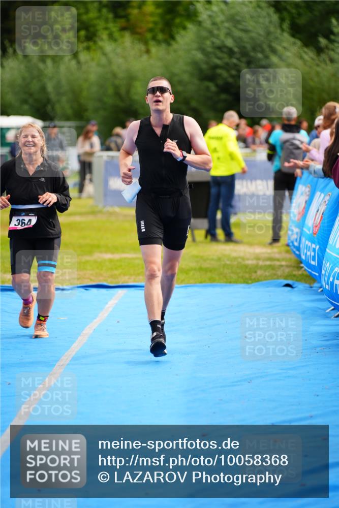30.08.2026 - Elbe Triathlon Hamburg LAZAROV Photography http://msf.ph/oto/10058368 30.08.2026 11:27:43 Ziel 364, 1074 meine-sportfotos.de
