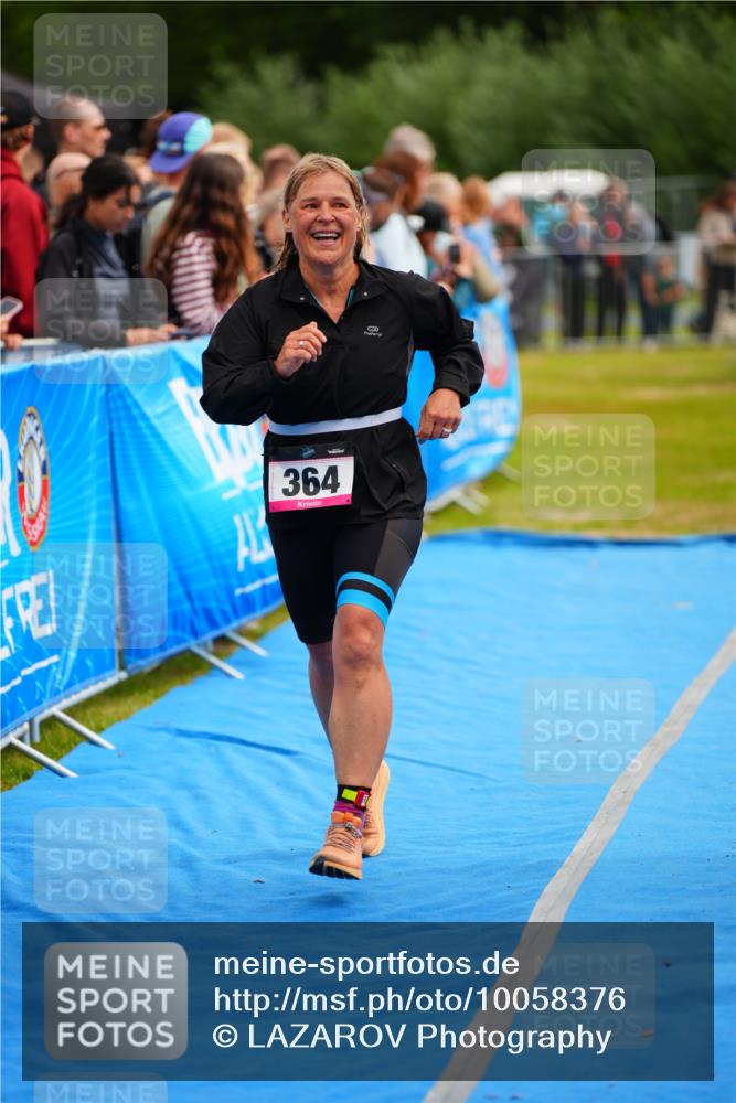 30.08.2026 - Elbe Triathlon Hamburg LAZAROV Photography http://msf.ph/oto/10058376 30.08.2026 11:27:45 Ziel 364, 1074 meine-sportfotos.de