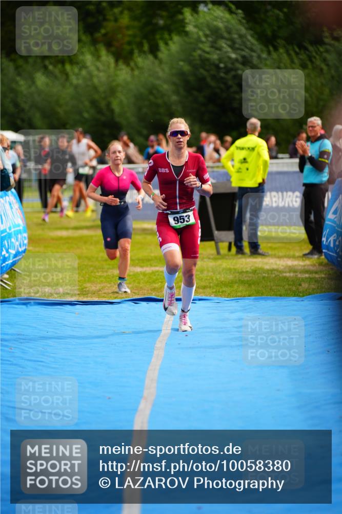 30.08.2026 - Elbe Triathlon Hamburg LAZAROV Photography http://msf.ph/oto/10058380 30.08.2026 11:27:52 Ziel 587, 874, 953, 1065 meine-sportfotos.de