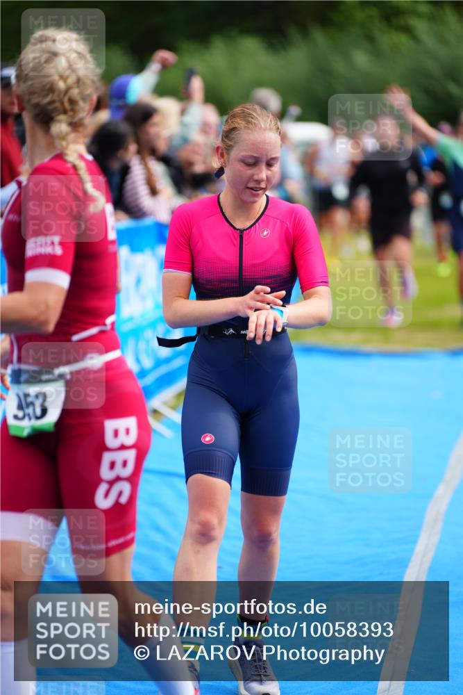 30.08.2026 - Elbe Triathlon Hamburg LAZAROV Photography http://msf.ph/oto/10058393 30.08.2026 11:27:56 Ziel 587, 874, 953, 1065, 1068, 1103 meine-sportfotos.de