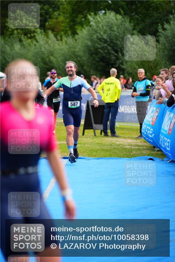 30.08.2026 - Elbe Triathlon Hamburg LAZAROV Photography http://msf.ph/oto/10058398 30.08.2026 11:27:58 Ziel 587, 754, 874, 953, 1065, 1068, 1103 meine-sportfotos.de