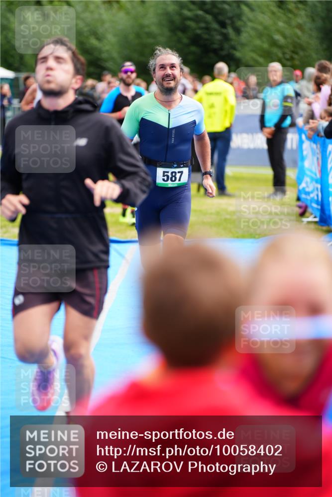 30.08.2026 - Elbe Triathlon Hamburg LAZAROV Photography http://msf.ph/oto/10058402 30.08.2026 11:27:59 Ziel 587, 754, 874, 1065, 1068, 1103 meine-sportfotos.de