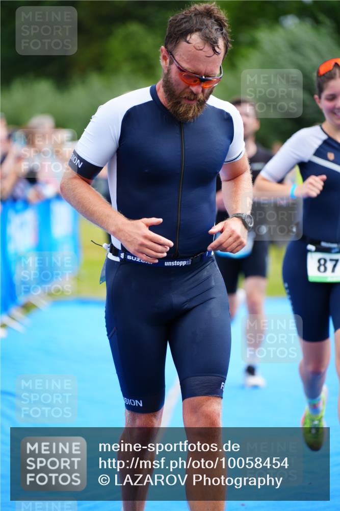 30.08.2026 - Elbe Triathlon Hamburg LAZAROV Photography http://msf.ph/oto/10058454 30.08.2026 11:28:32 Ziel 715, 866, 872, 1206, 1233 meine-sportfotos.de