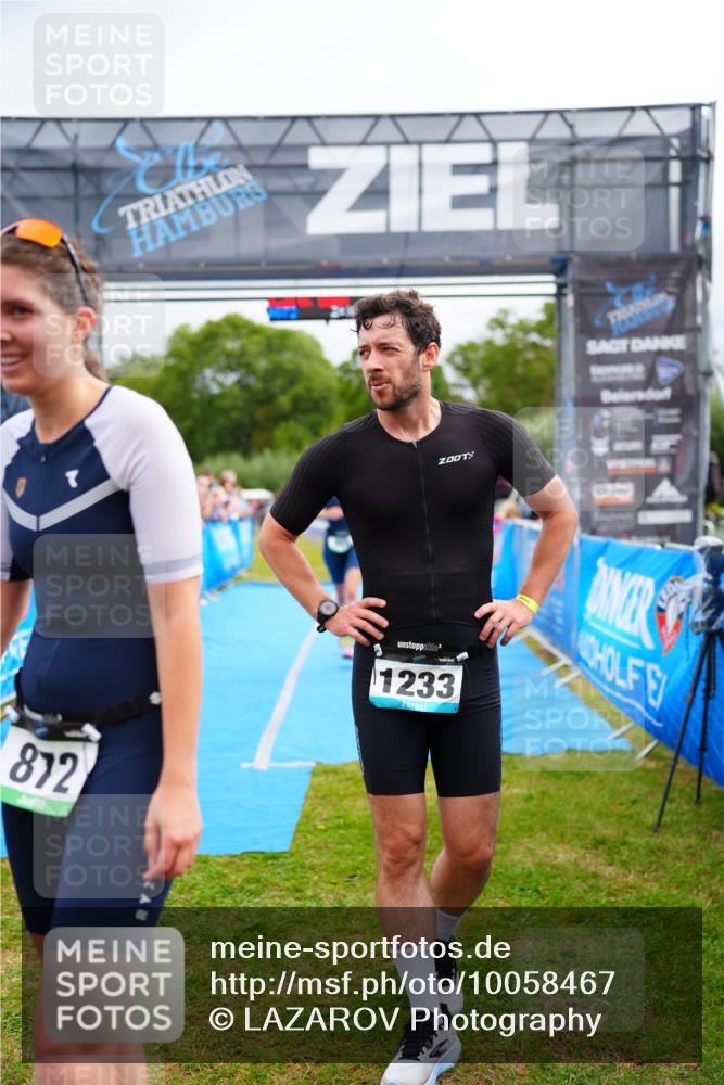 30.08.2026 - Elbe Triathlon Hamburg LAZAROV Photography http://msf.ph/oto/10058467 30.08.2026 11:28:38 Ziel 866 meine-sportfotos.de
