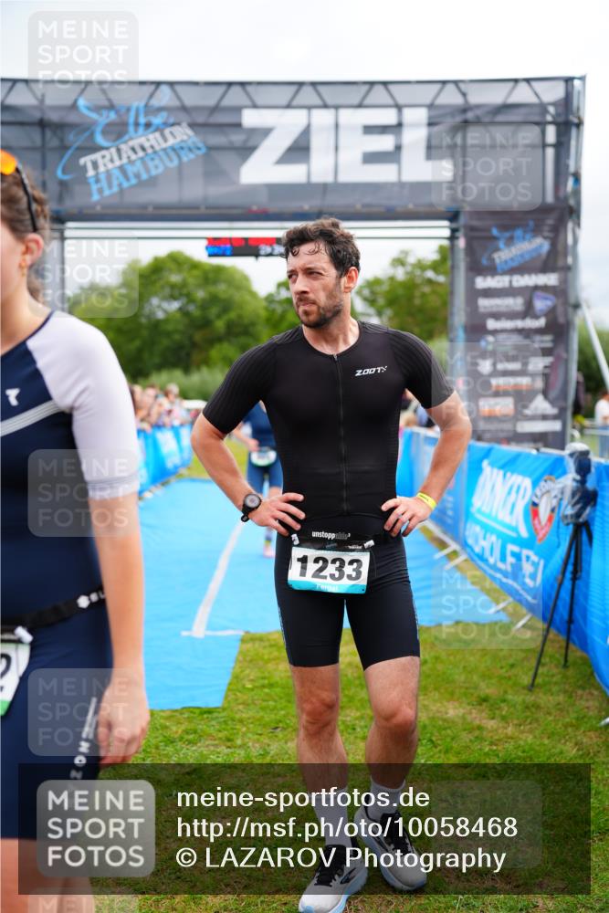 30.08.2026 - Elbe Triathlon Hamburg LAZAROV Photography http://msf.ph/oto/10058468 30.08.2026 11:28:38 Ziel 866 meine-sportfotos.de