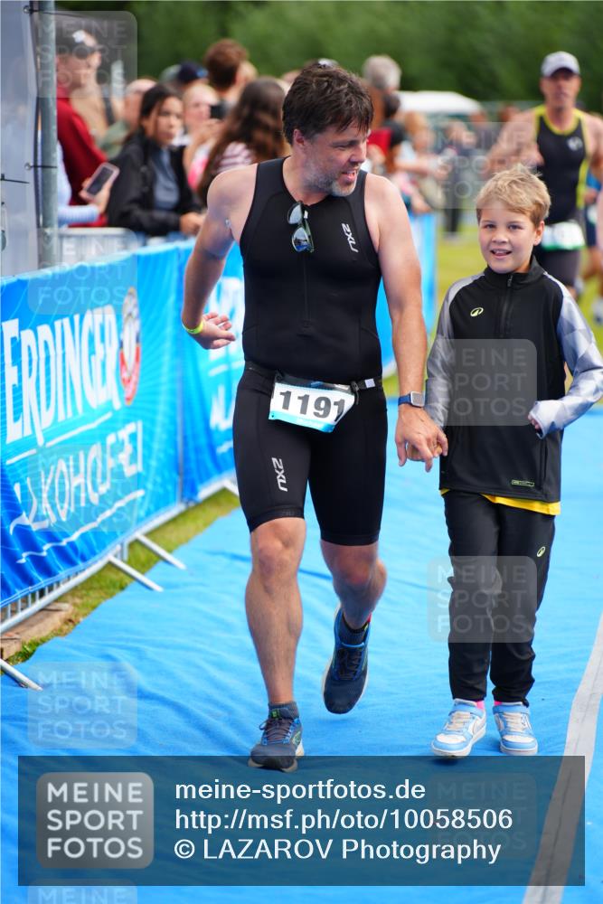 30.08.2026 - Elbe Triathlon Hamburg LAZAROV Photography http://msf.ph/oto/10058506 30.08.2026 11:28:53 Ziel 409, 763, 1115, 1191 meine-sportfotos.de