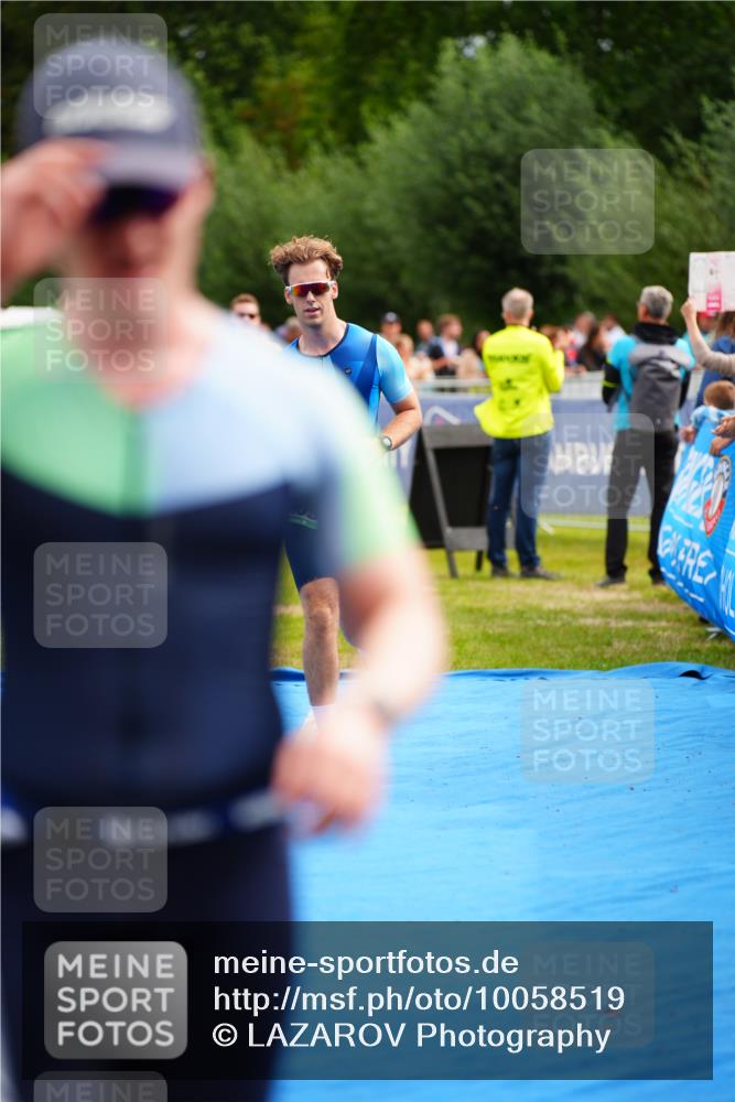 30.08.2026 - Elbe Triathlon Hamburg LAZAROV Photography http://msf.ph/oto/10058519 30.08.2026 11:28:57 Ziel 409, 763, 967, 1033, 1115, 1151, 1229, 1322 meine-sportfotos.de