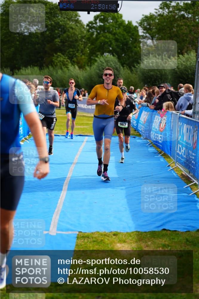 30.08.2026 - Elbe Triathlon Hamburg LAZAROV Photography http://msf.ph/oto/10058530 30.08.2026 11:29:02 Ziel 409, 967, 1033, 1151, 1229, 1322 meine-sportfotos.de