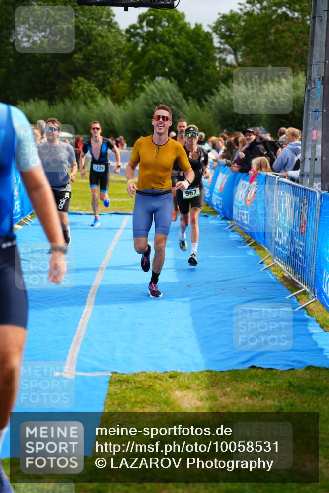30.08.2026 - Elbe Triathlon Hamburg LAZAROV Photography http://msf.ph/oto/10058531 30.08.2026 11:29:02 Ziel 409, 967, 1033, 1151, 1229, 1322 meine-sportfotos.de
