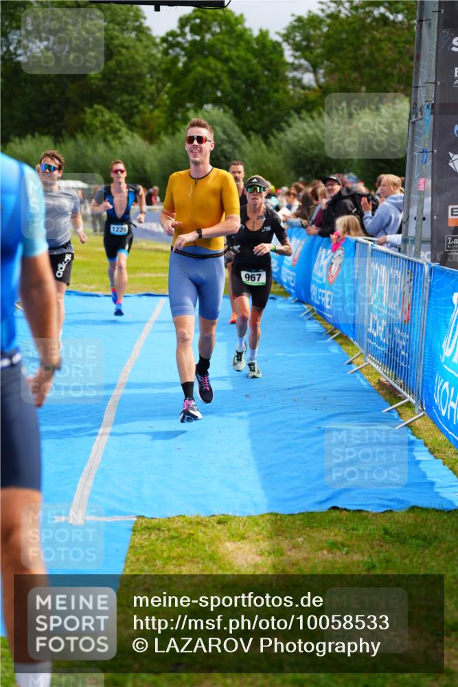 30.08.2026 - Elbe Triathlon Hamburg LAZAROV Photography http://msf.ph/oto/10058533 30.08.2026 11:29:03 Ziel 967, 1033, 1151, 1229, 1322 meine-sportfotos.de