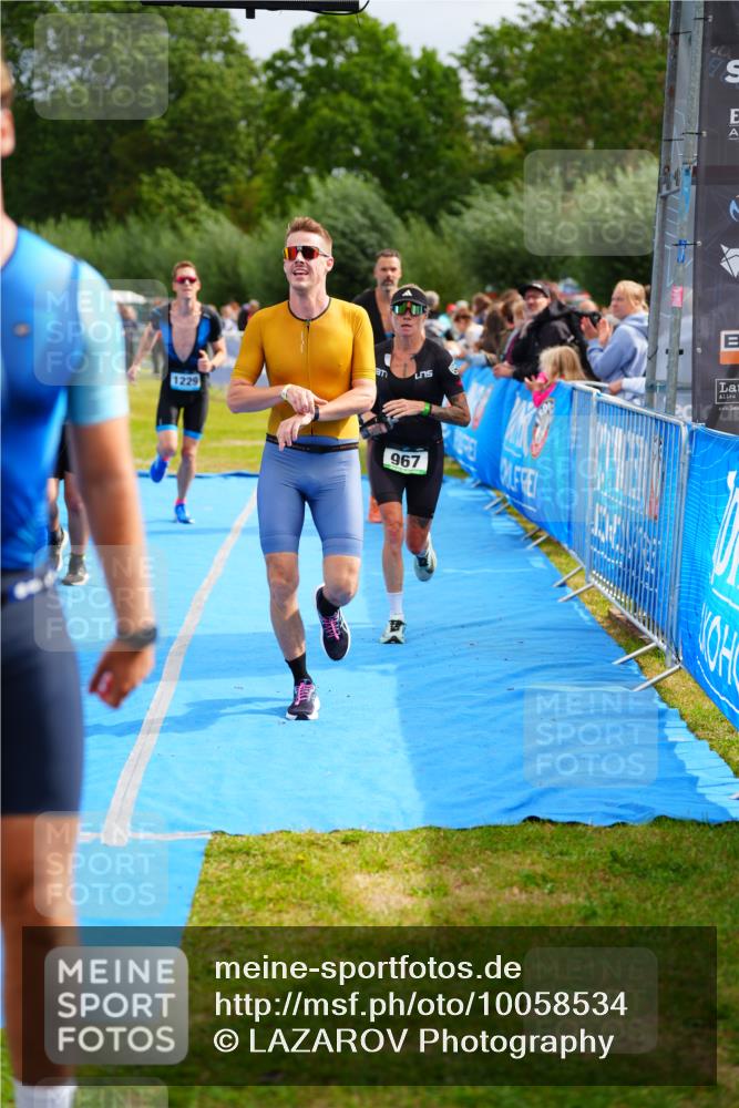 30.08.2026 - Elbe Triathlon Hamburg LAZAROV Photography http://msf.ph/oto/10058534 30.08.2026 11:29:03 Ziel 967, 1033, 1151, 1229, 1322 meine-sportfotos.de