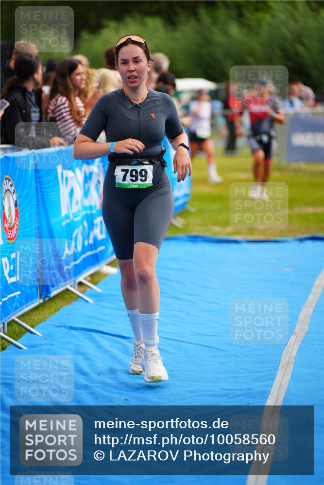 30.08.2026 - Elbe Triathlon Hamburg LAZAROV Photography http://msf.ph/oto/10058560 30.08.2026 11:29:16 Ziel 799, 1280 meine-sportfotos.de