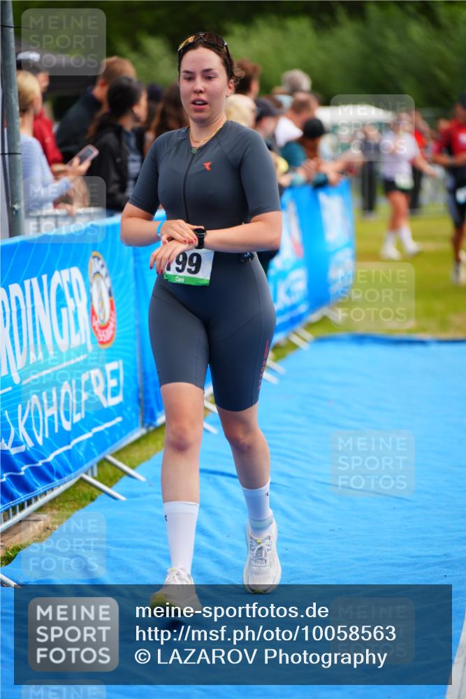 30.08.2026 - Elbe Triathlon Hamburg LAZAROV Photography http://msf.ph/oto/10058563 30.08.2026 11:29:17 Ziel 799, 1280 meine-sportfotos.de