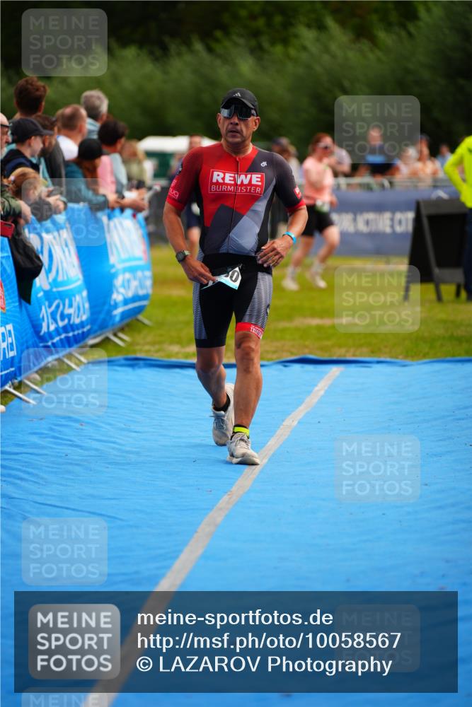 30.08.2026 - Elbe Triathlon Hamburg LAZAROV Photography http://msf.ph/oto/10058567 30.08.2026 11:29:21 Ziel 648, 1280 meine-sportfotos.de