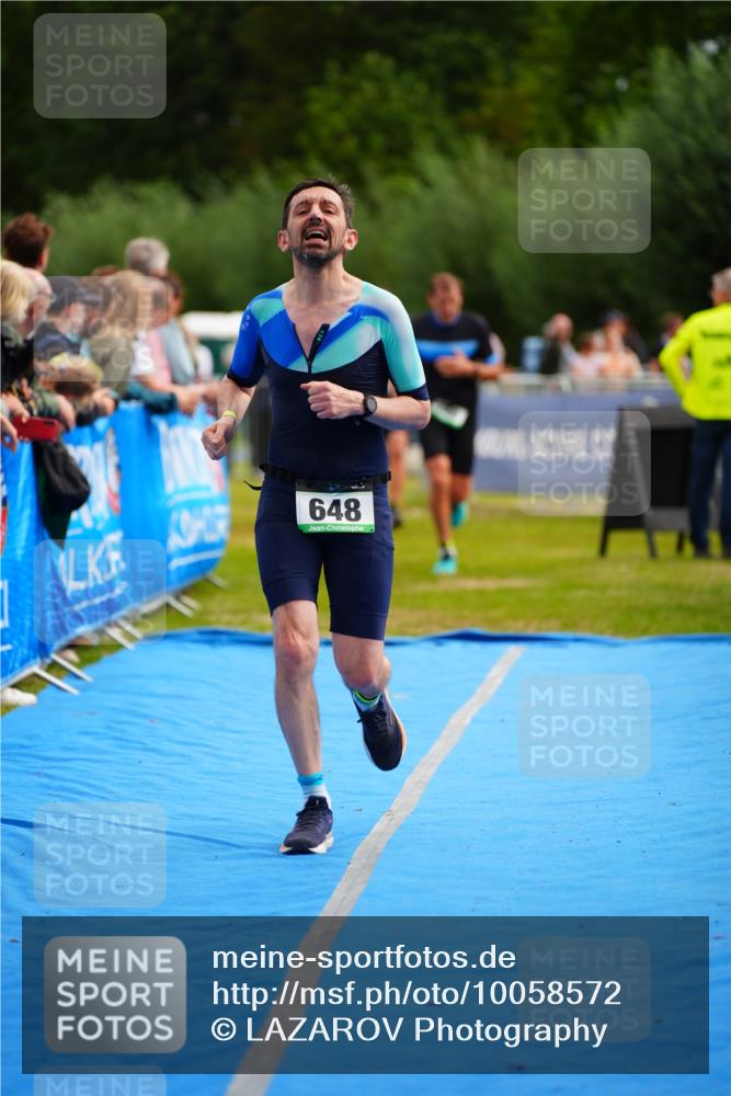 30.08.2026 - Elbe Triathlon Hamburg LAZAROV Photography http://msf.ph/oto/10058572 30.08.2026 11:29:26 Ziel 648, 749, 1078 meine-sportfotos.de