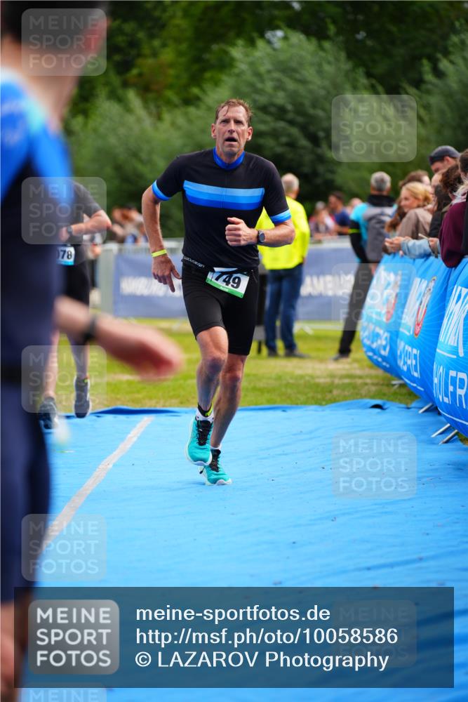 30.08.2026 - Elbe Triathlon Hamburg LAZAROV Photography http://msf.ph/oto/10058586 30.08.2026 11:29:30 Ziel 648, 749, 1078, 1183 meine-sportfotos.de