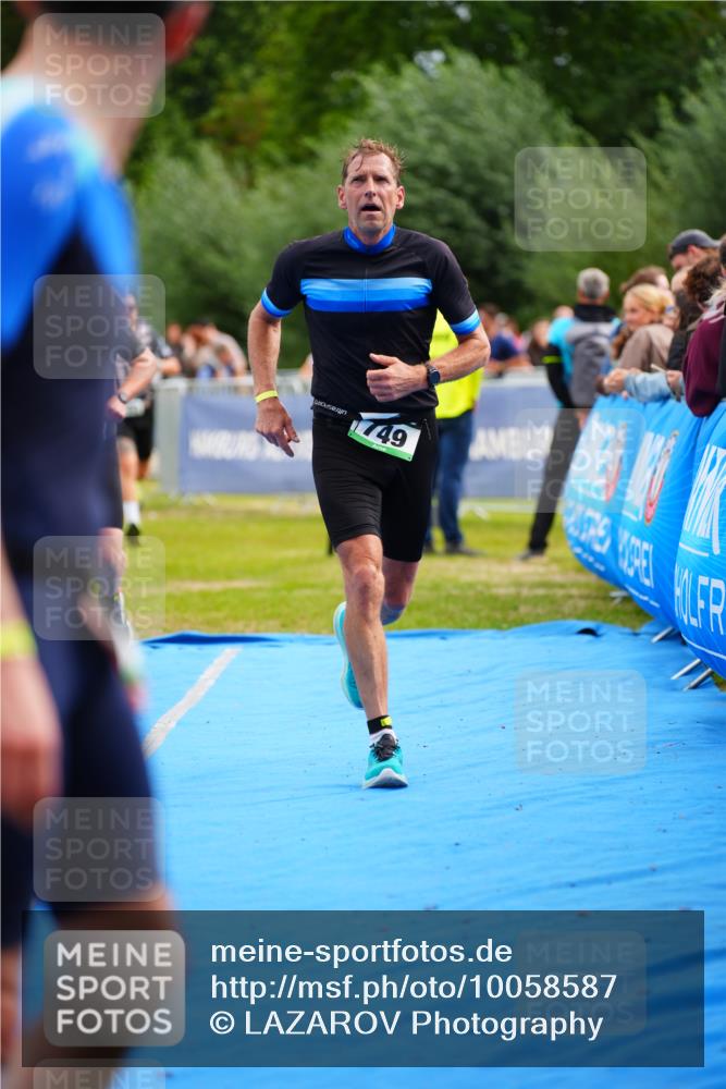 30.08.2026 - Elbe Triathlon Hamburg LAZAROV Photography http://msf.ph/oto/10058587 30.08.2026 11:29:30 Ziel 648, 749, 1078, 1183 meine-sportfotos.de