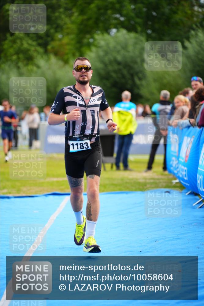 30.08.2026 - Elbe Triathlon Hamburg LAZAROV Photography http://msf.ph/oto/10058604 30.08.2026 11:29:35 Ziel 659, 749, 1078, 1183 meine-sportfotos.de